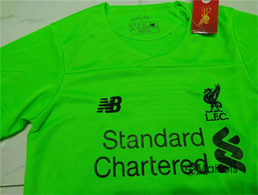 Ensemble Vetement Maillot sport football FC Liverpool Enfant Vert 2019 2020